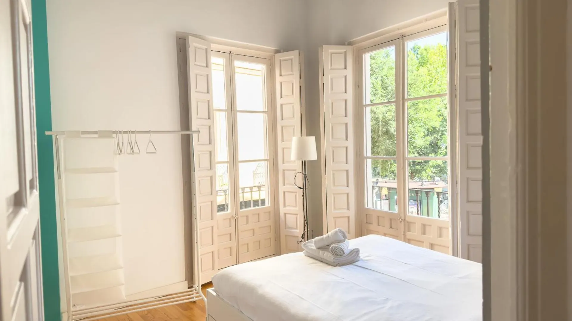 Apartment Stylish 1Br Central Apt, Ac, Near Top Sight, Private Parking Opt Seville